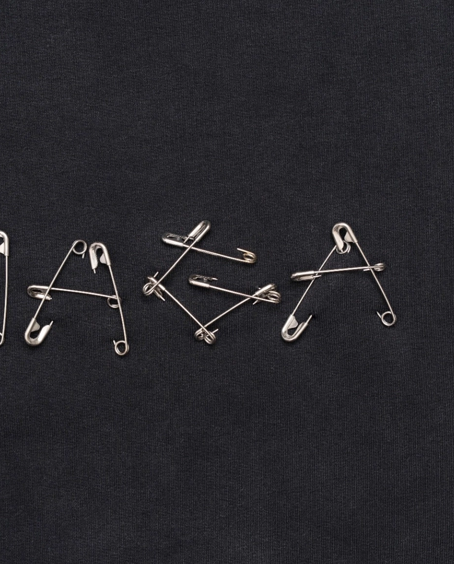 Bluza z kapturem i logo z motywem agrafki - Image #2