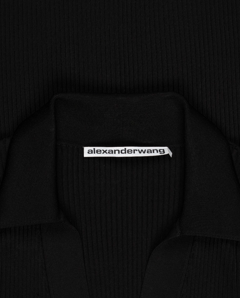 Czarny kardigan z prążkowanej dzianiny