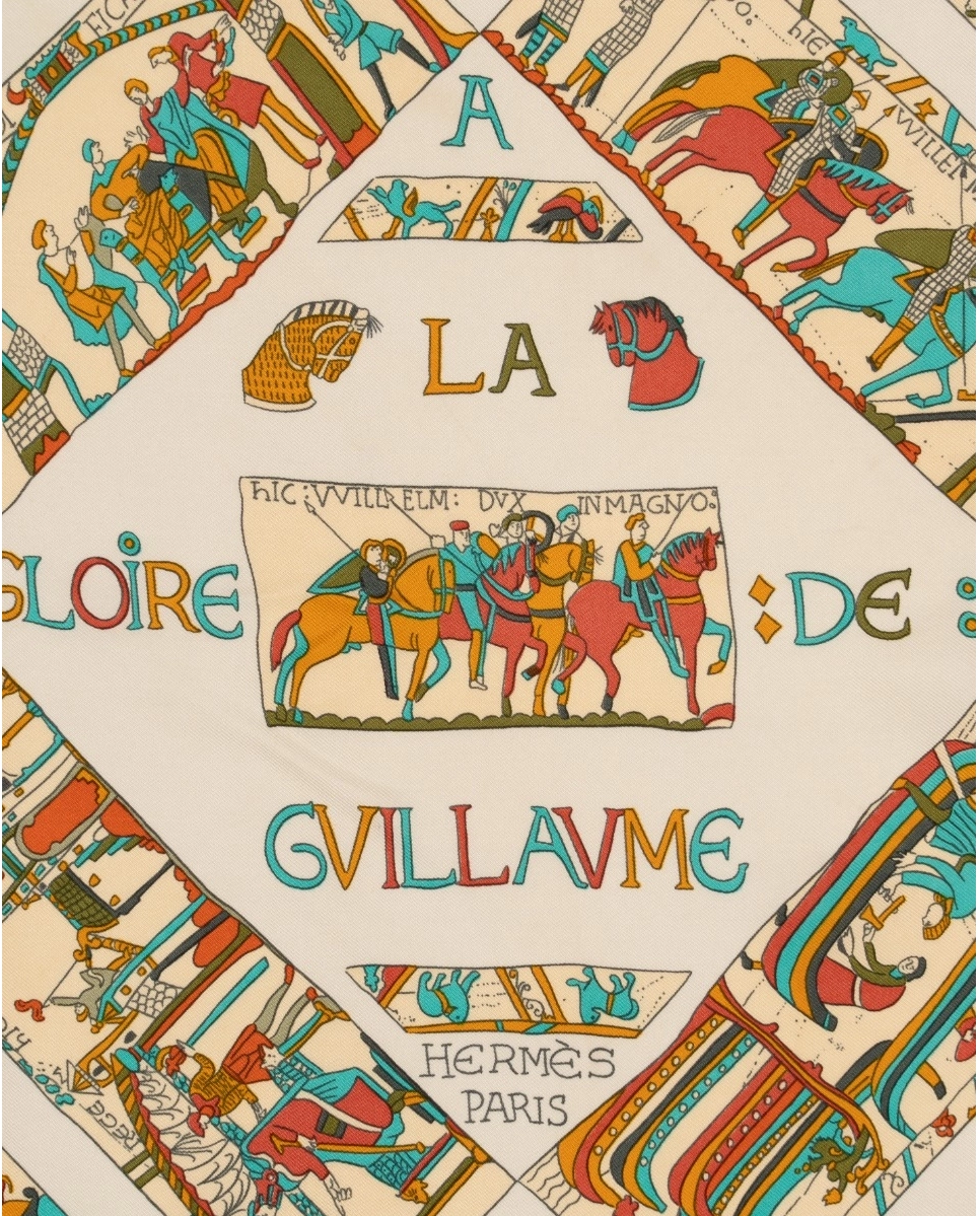 Jedwabna apaszka A la Gloire de Guillaume by Loic Dubigeon - Image #2