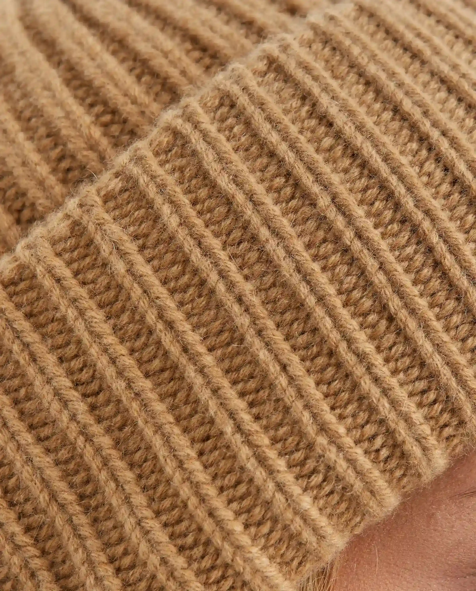 Kaszmirowa czapka beanie - Image #3