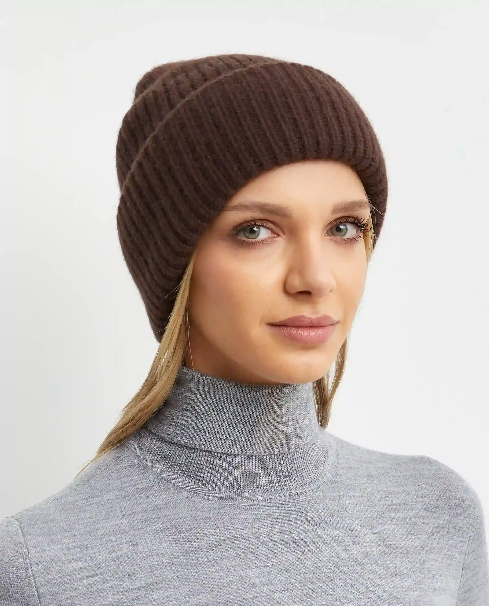Ciemnobrązowa kaszmirowa czapka beanie - Image #1