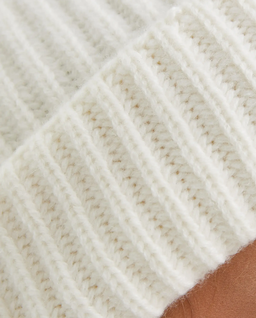 Kaszmirowa czapka z pomponem - Image #3