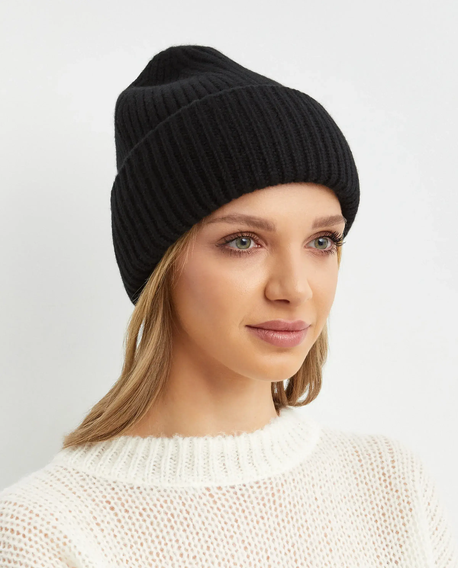 Czarna kaszmirowa czapka beanie - Image #1