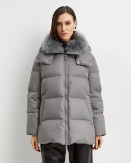 Szara kurtka puchowa z futrzanym kołnierzem - Image #0