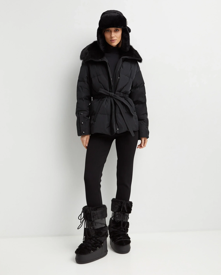 Czarny puchowy płaszcz z kołnierzem - Image #3