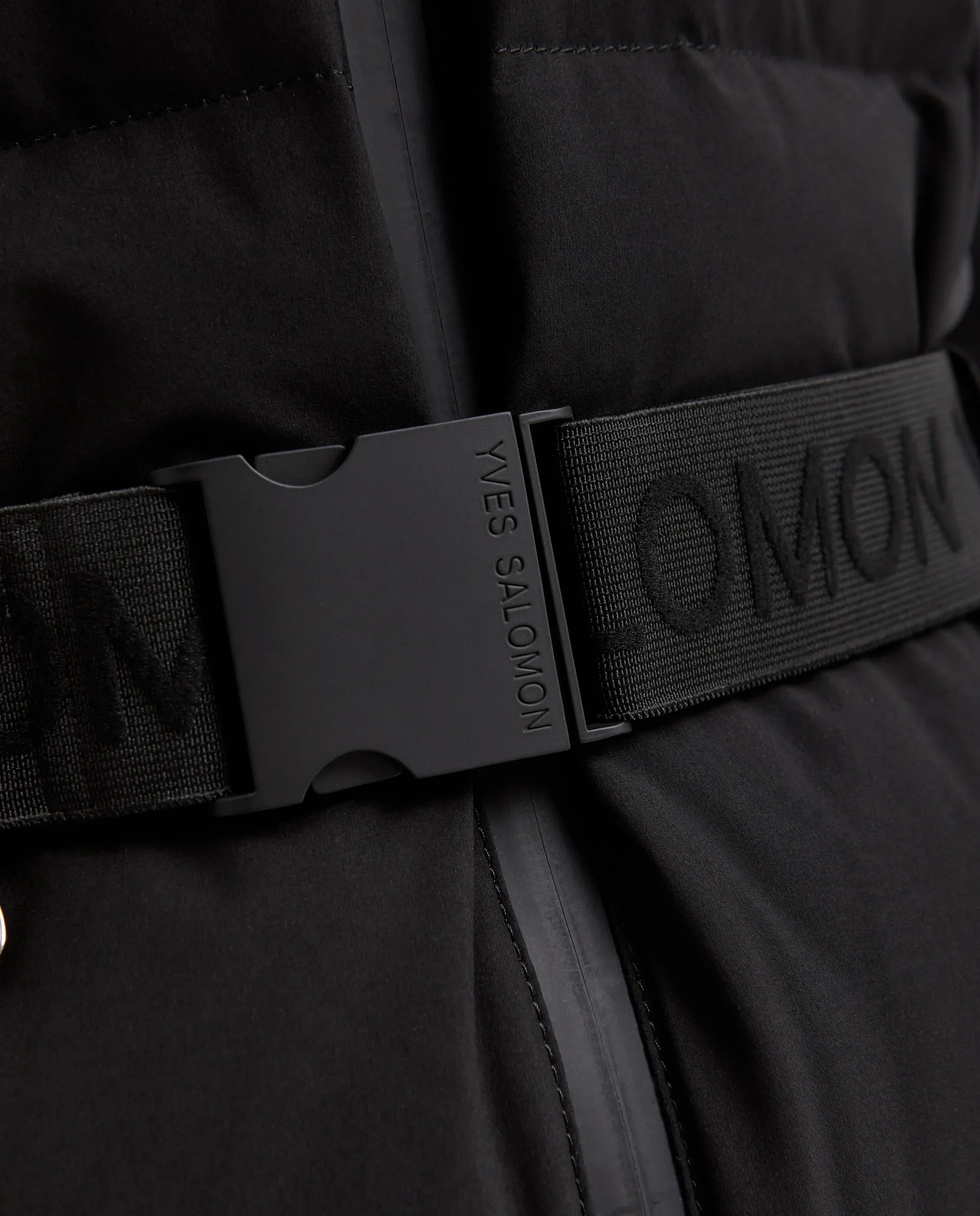 Czarna kurtka z kapturem - Image #4