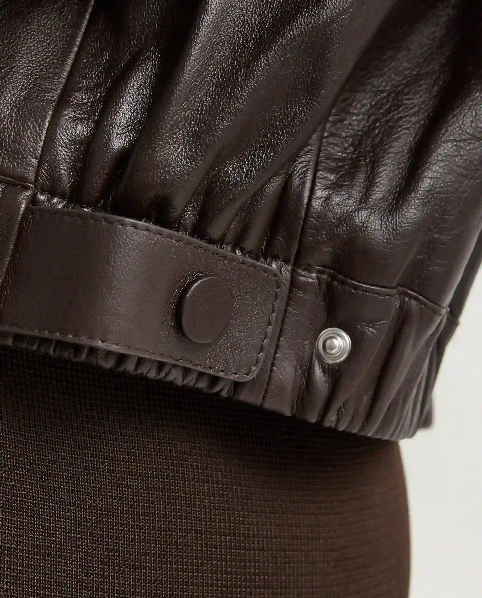 Brązowa kurtka skórzana - Image #5