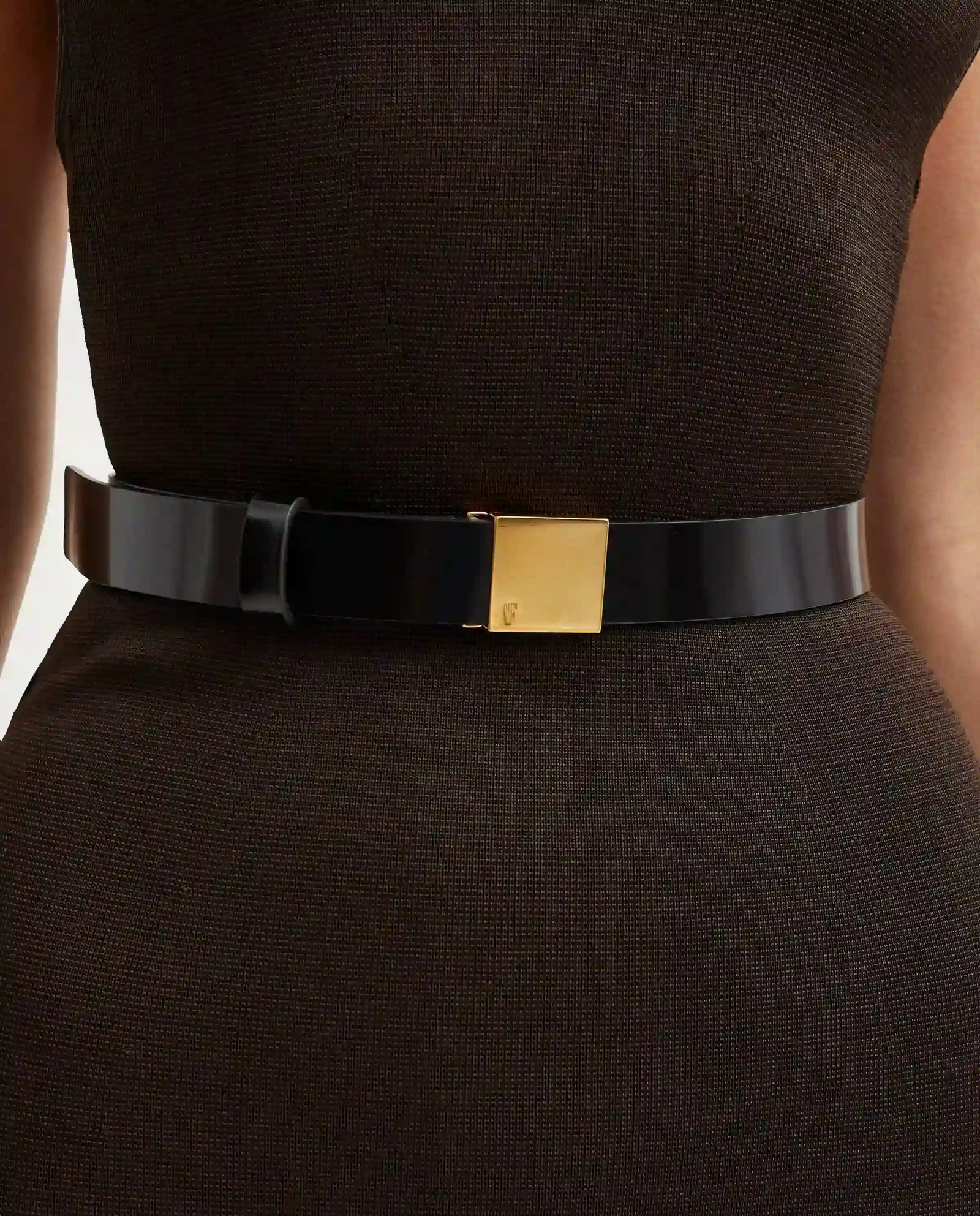 Czarny skórzany pasek ze złotą klamrą - Image #2