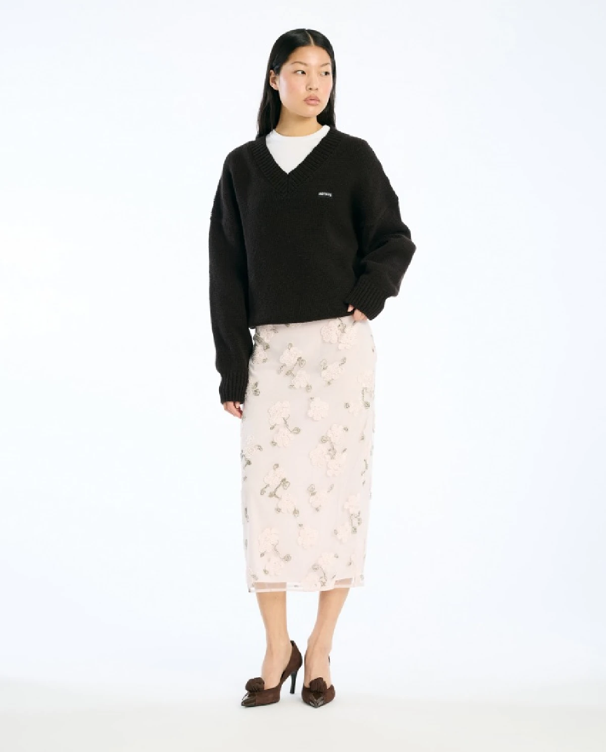 Ołówkowa spódnica midi z cekinami - Image #2