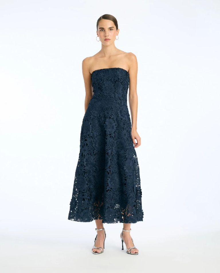 Granatowa sukienka midi z koronką