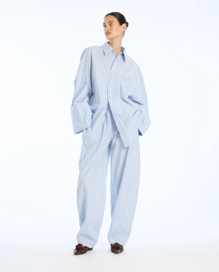 Niebieska koszula oversize w paski - Image #2