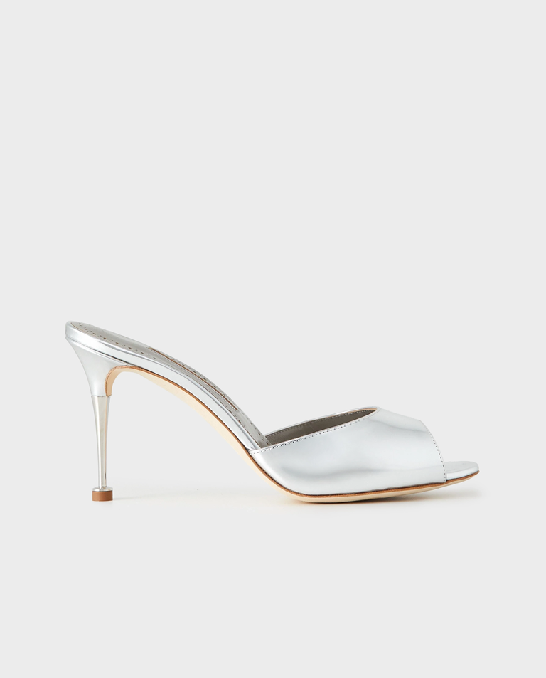 Srebrne klapki na szpilce Astucla 90