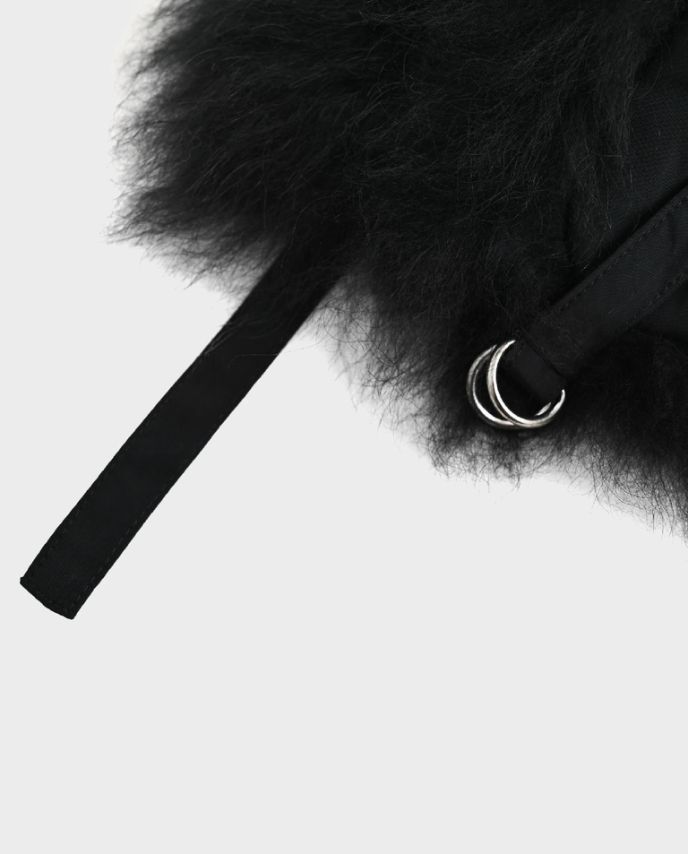 Czarna czapka uszanka z futrem - Image #3