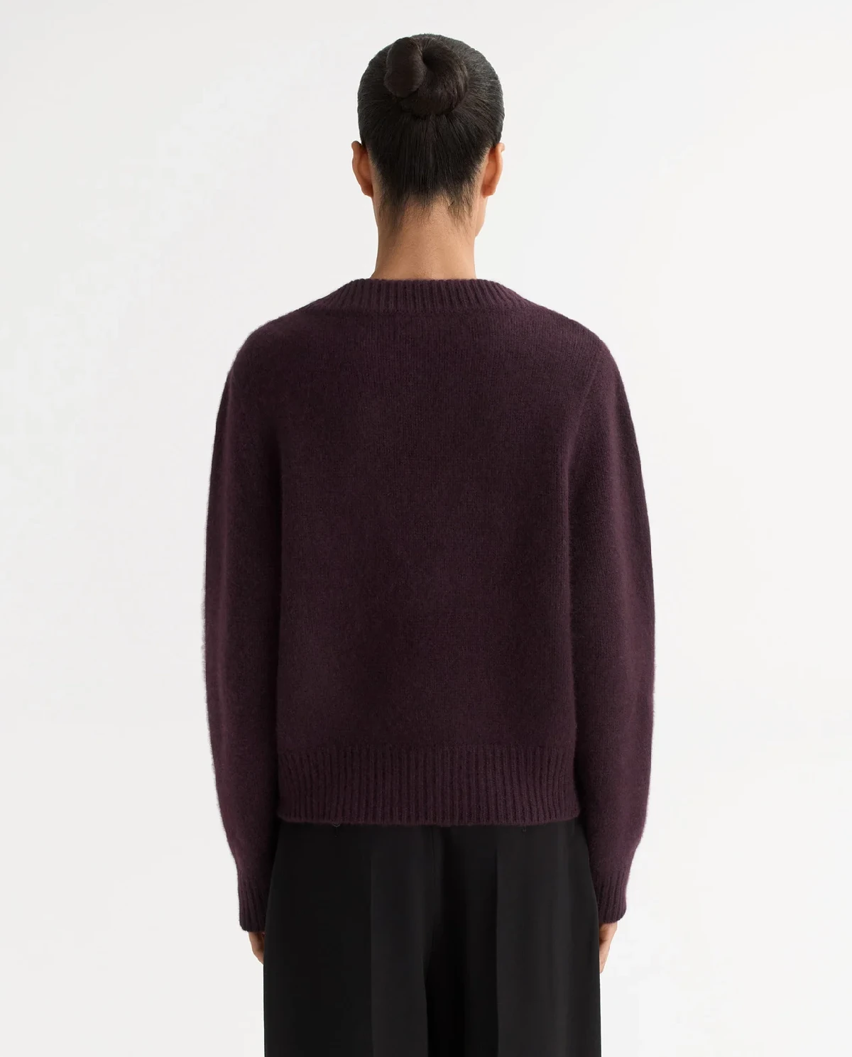 Burgundowy sweter z dekoltem w serek - Image #3