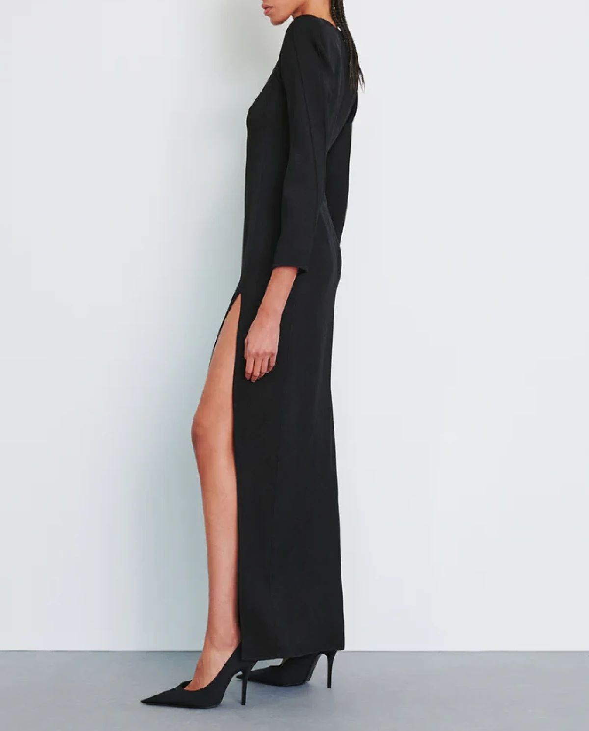 Czarna sukienka z rozcięciem maxi - Image #1