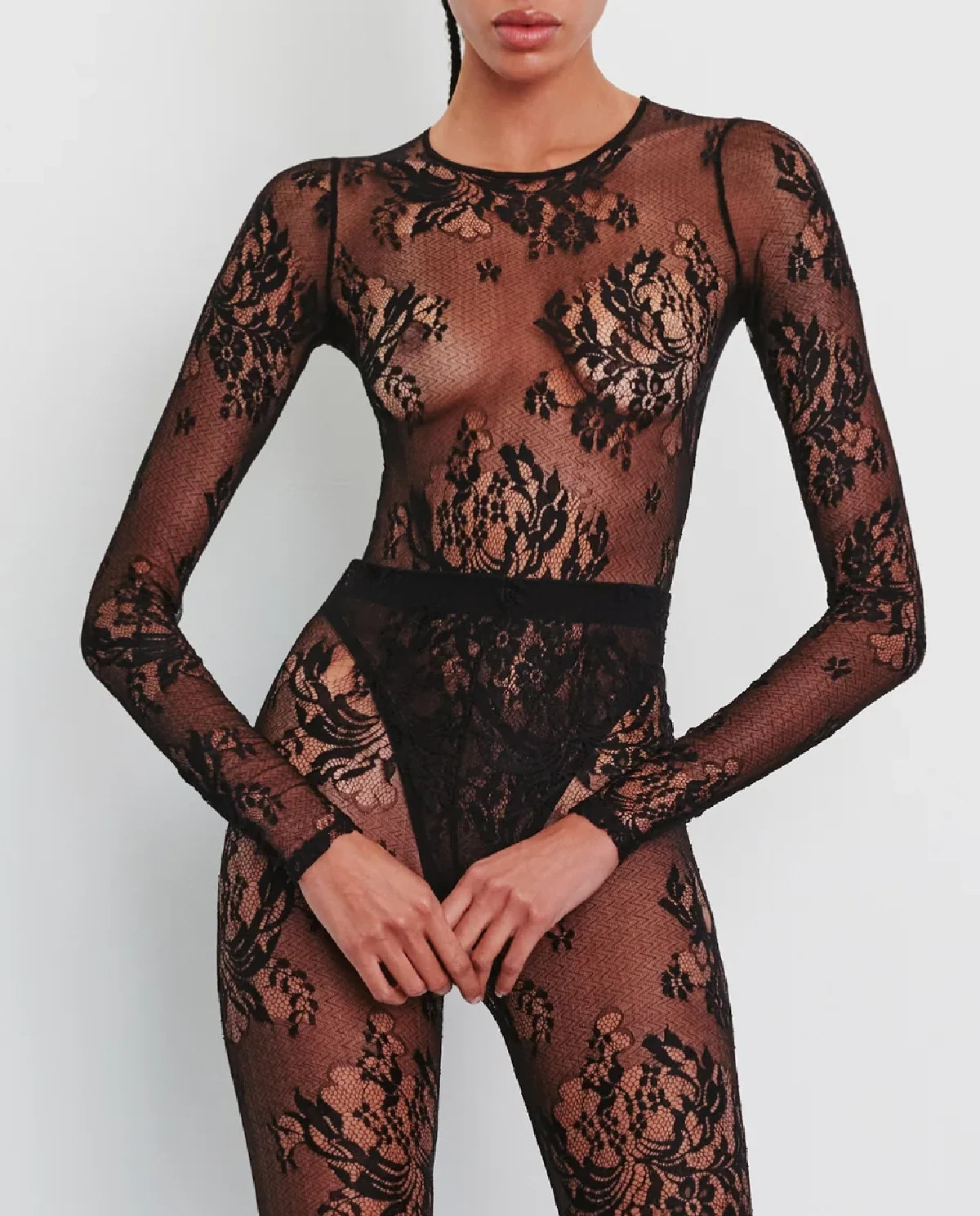 Czarne koronkowe body - Image #0