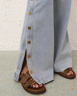 Jasnoniebieskie jeansy Rebellion Snap - Image #4