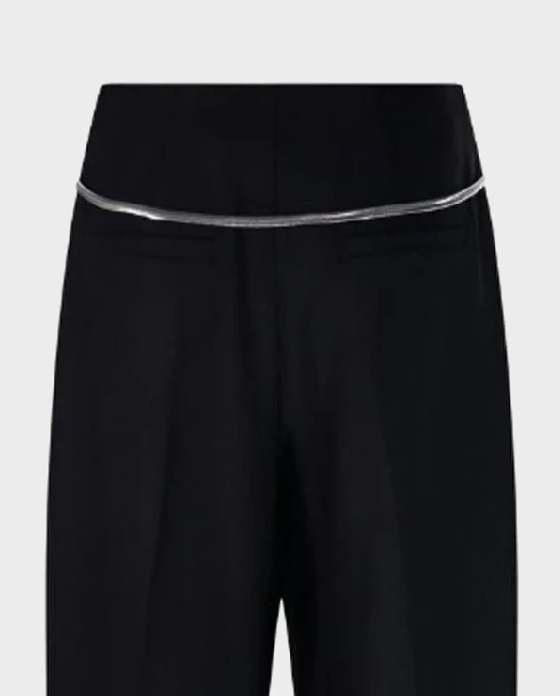 Czarne plisowane spodnie