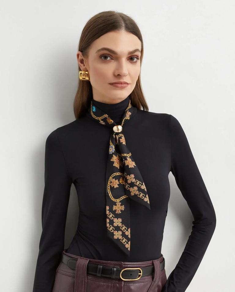 Jedwabna szarfa z nadrukiem