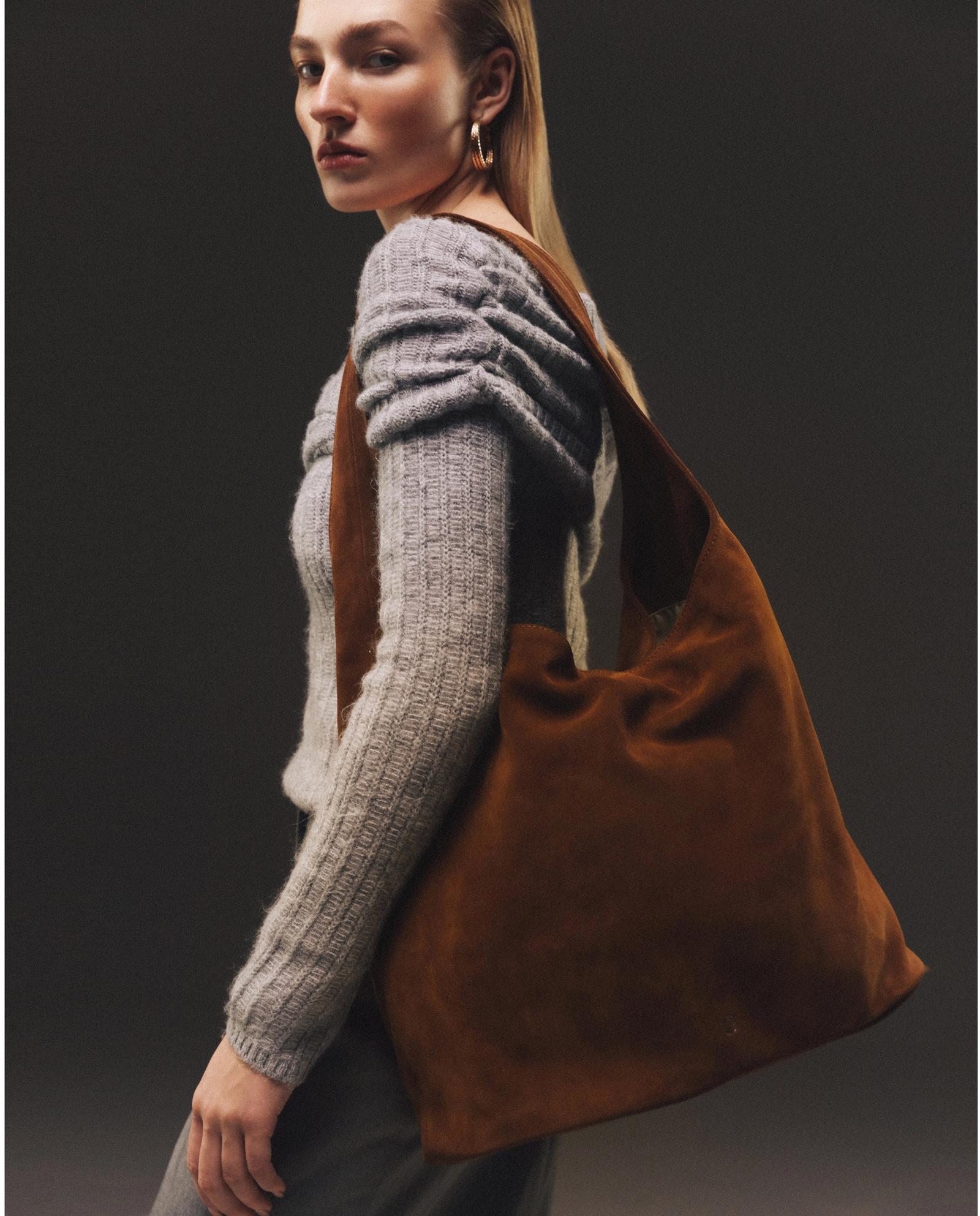 Zamszowa torba na ramię Hobo Toffee - Image #1