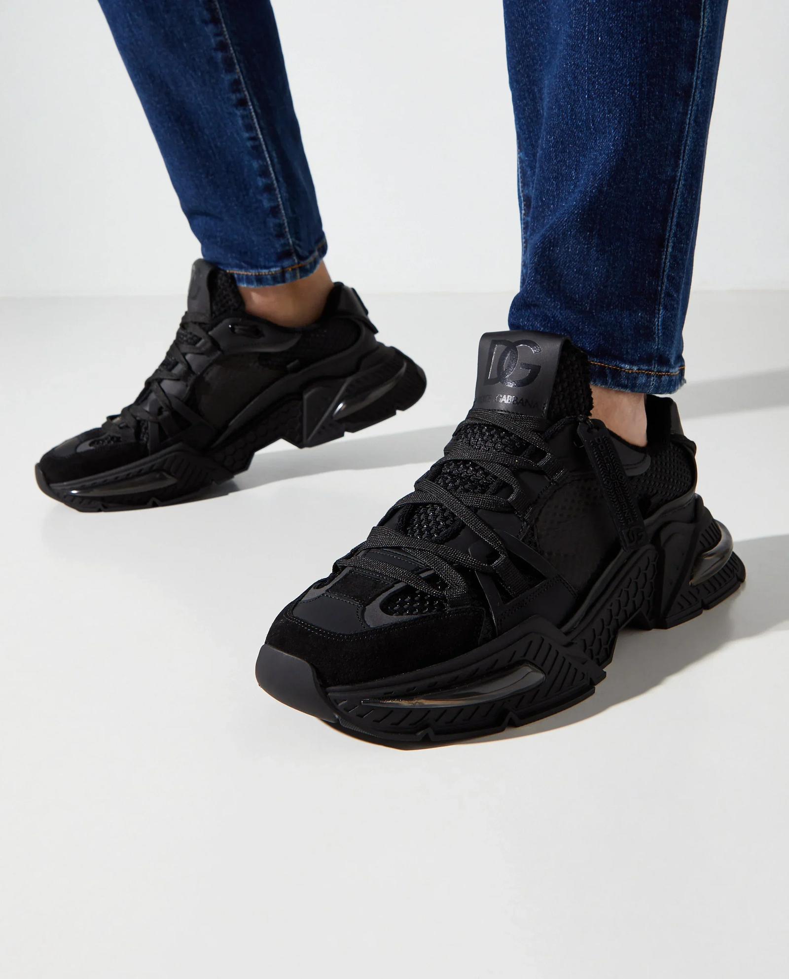 Czarne sneakersy Airmaster - Image #1