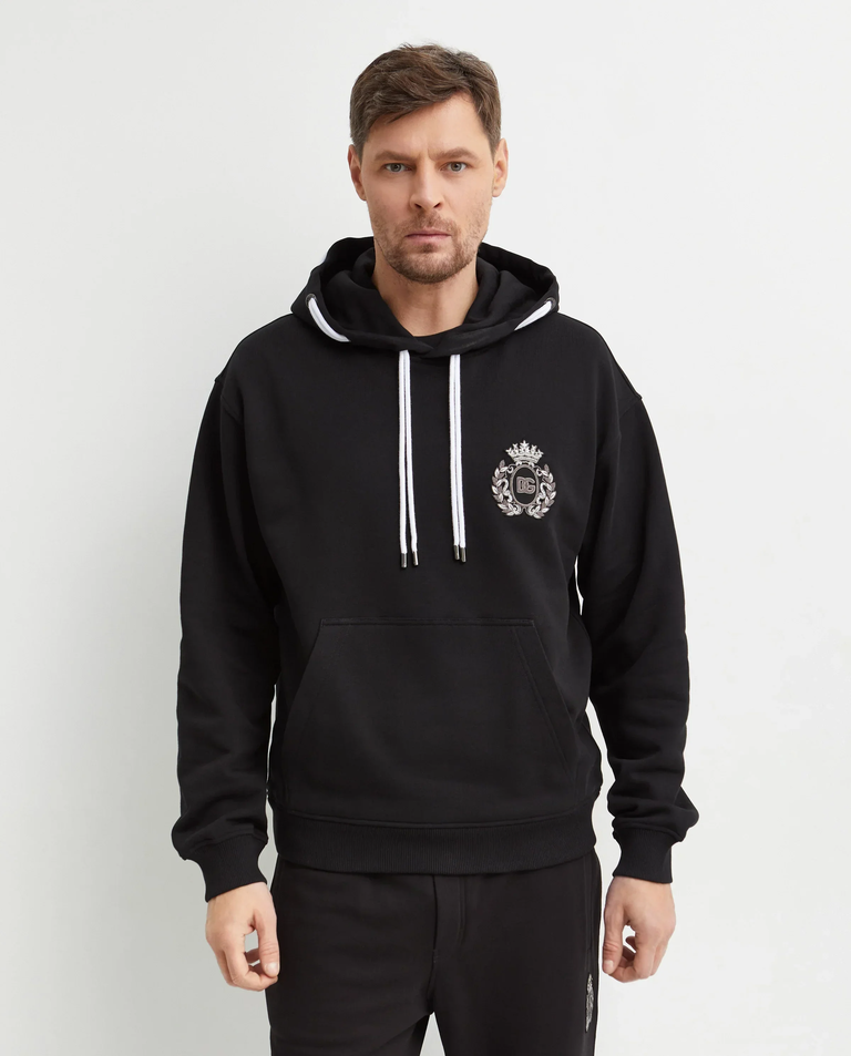 Czarna bluza z kapturem