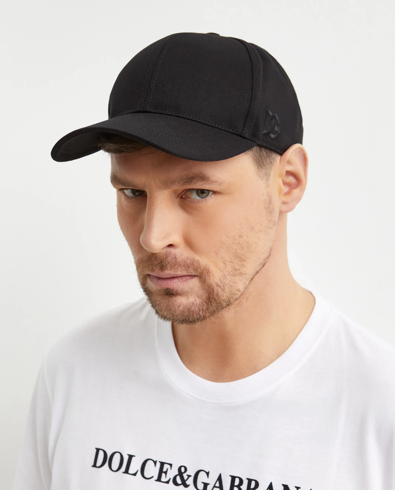 Czarna czapeczka z daszkiem Rapper