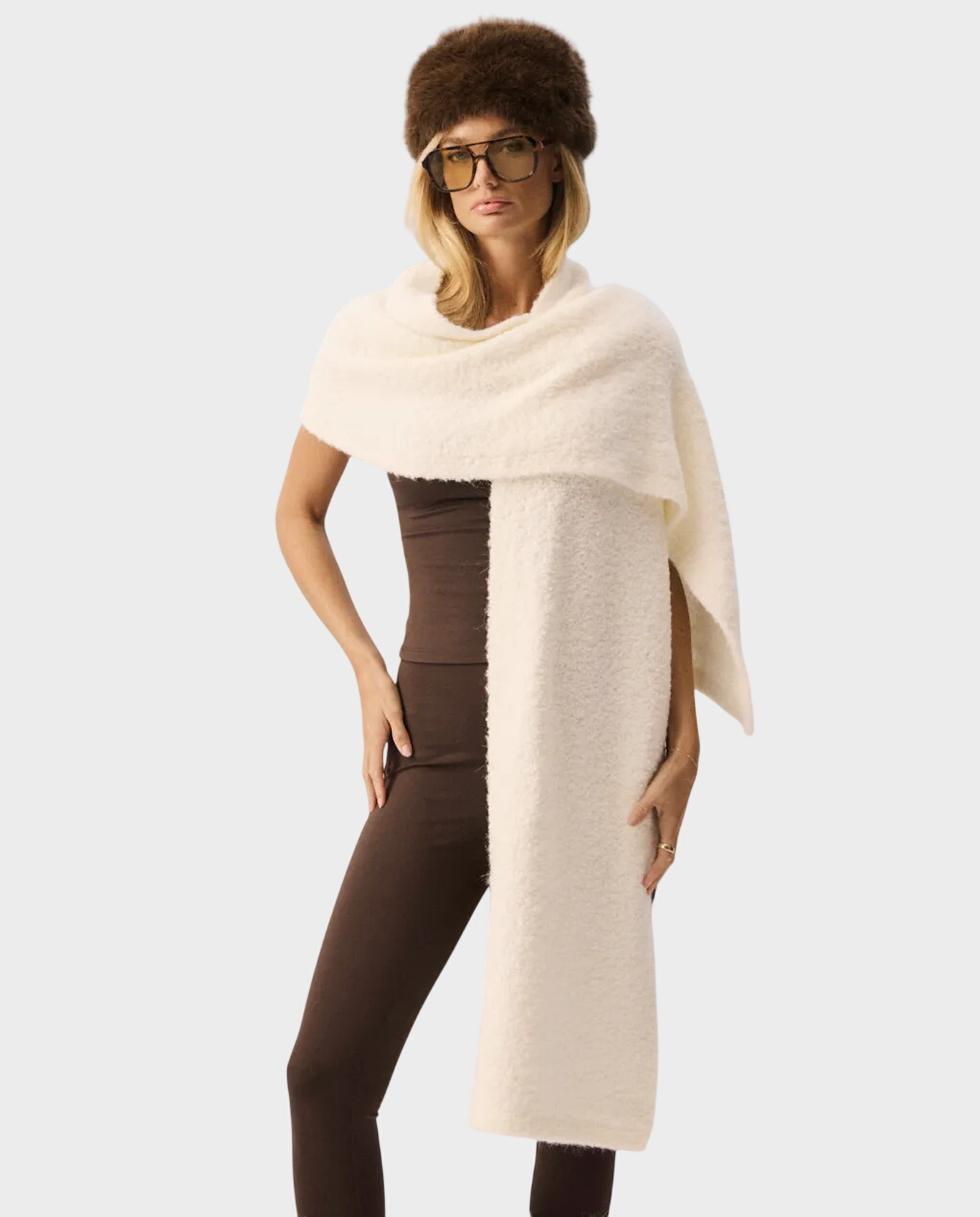 Biały szalik z wełną - Image #0