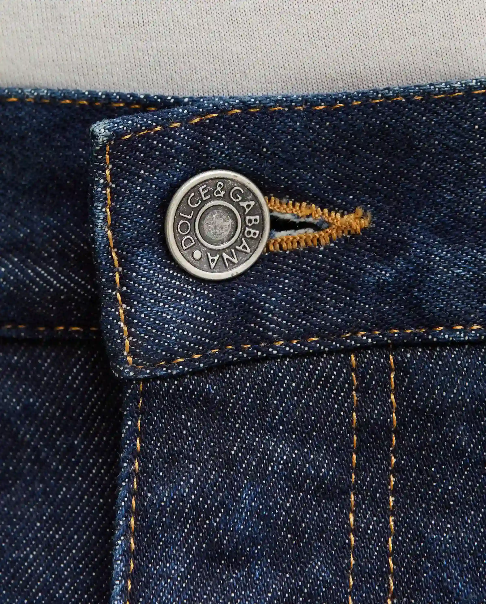 Granatowe jeansy Classic Fit - Image #3