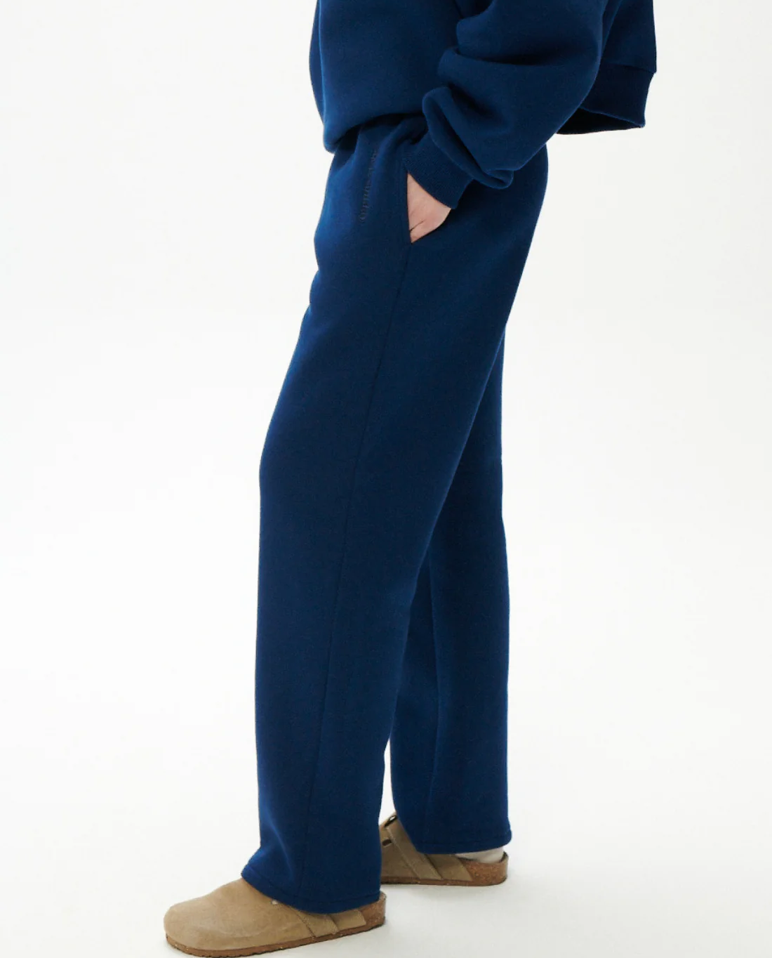 Granatowe spodnie dresowe Cosmica - Image #4