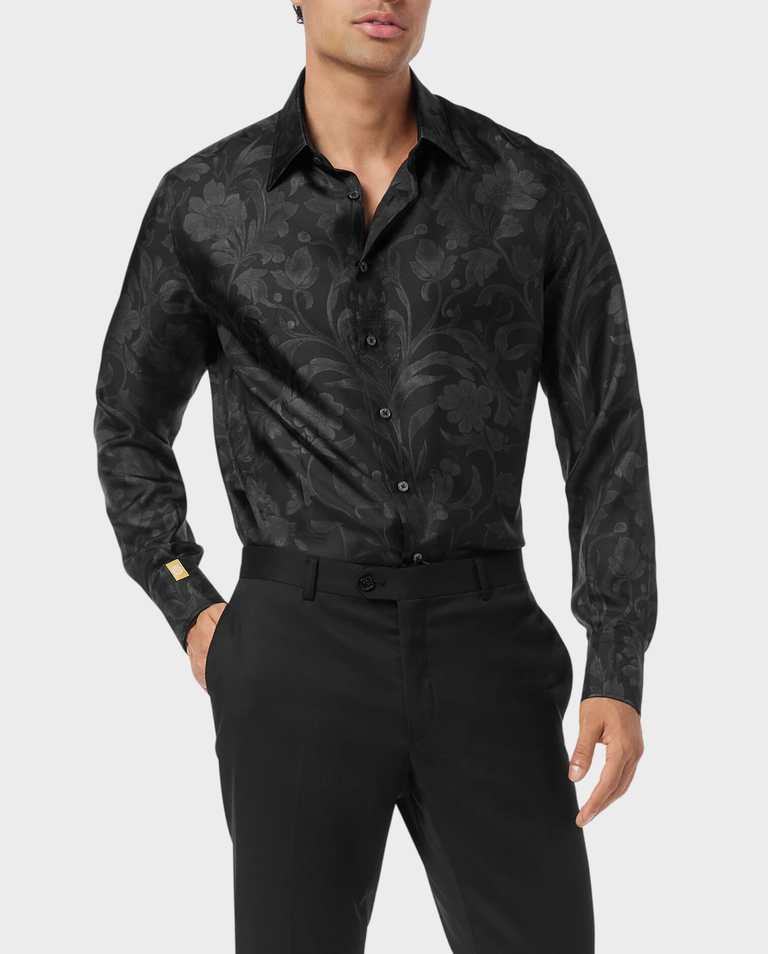 Czarna jedwabna koszula