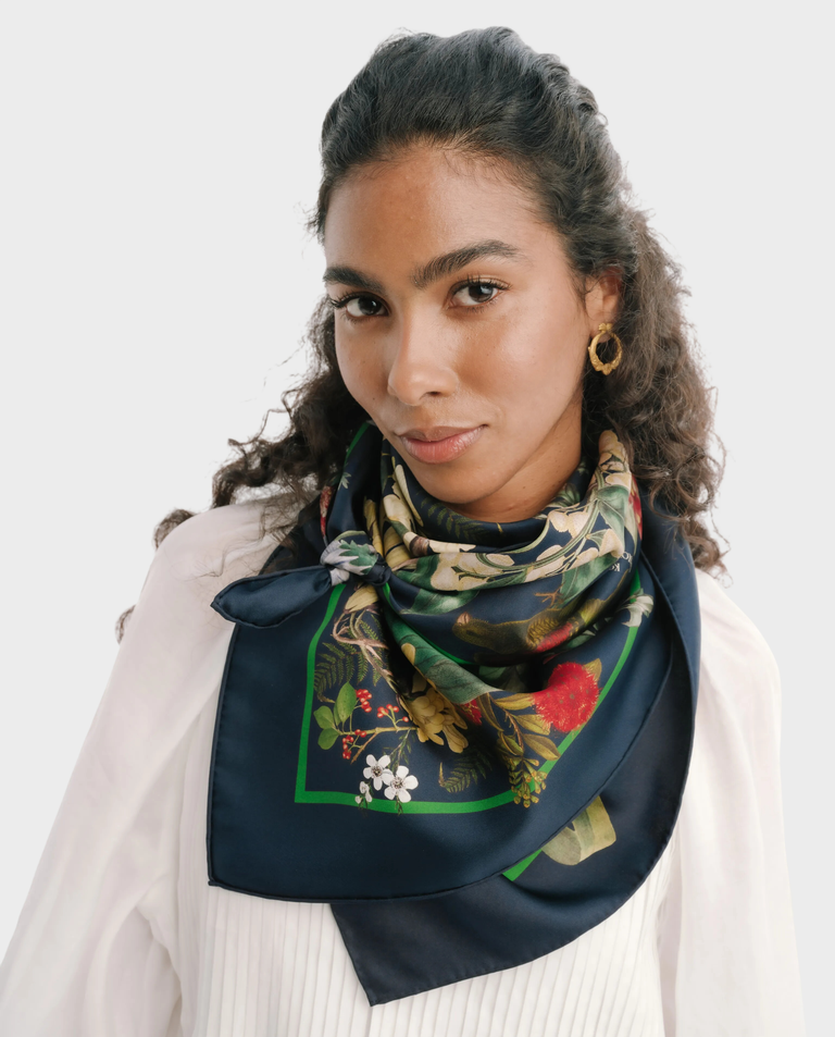 Jedwabna apaszka Endemic Navy