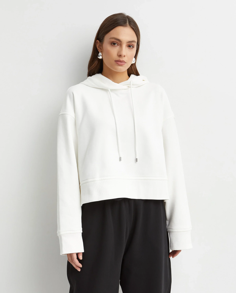 Kremowa bluza z kapturem