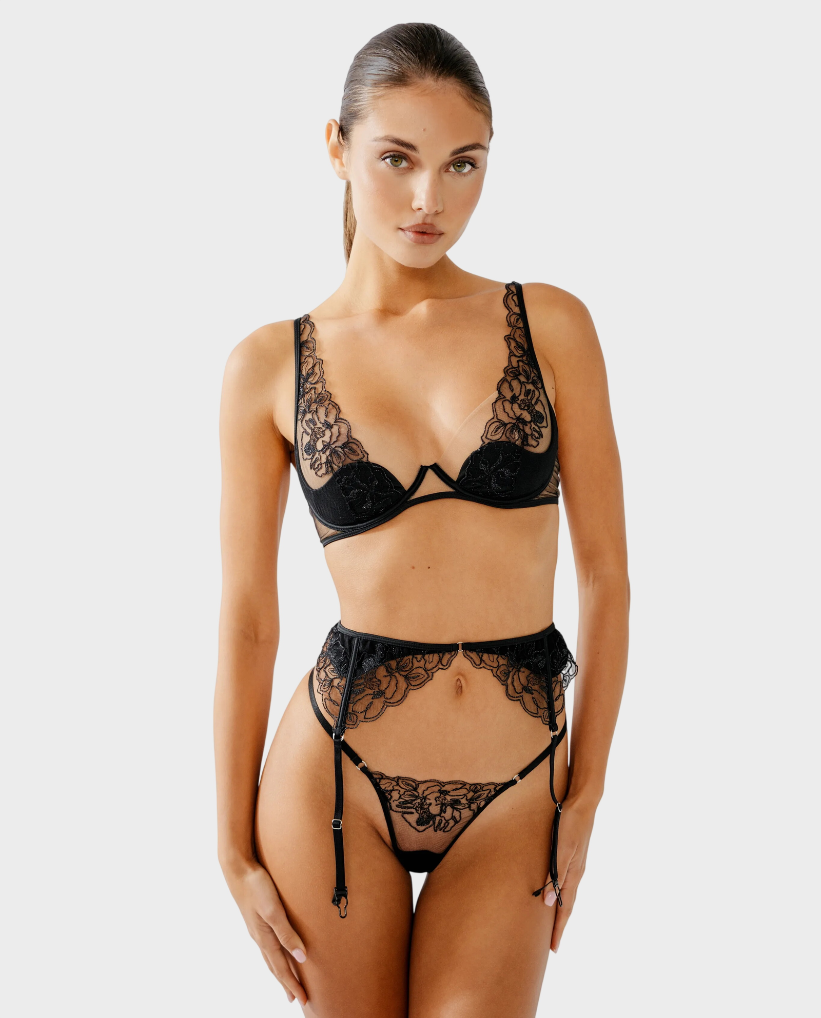 Czarne stringi z haftem Rose - Image #2