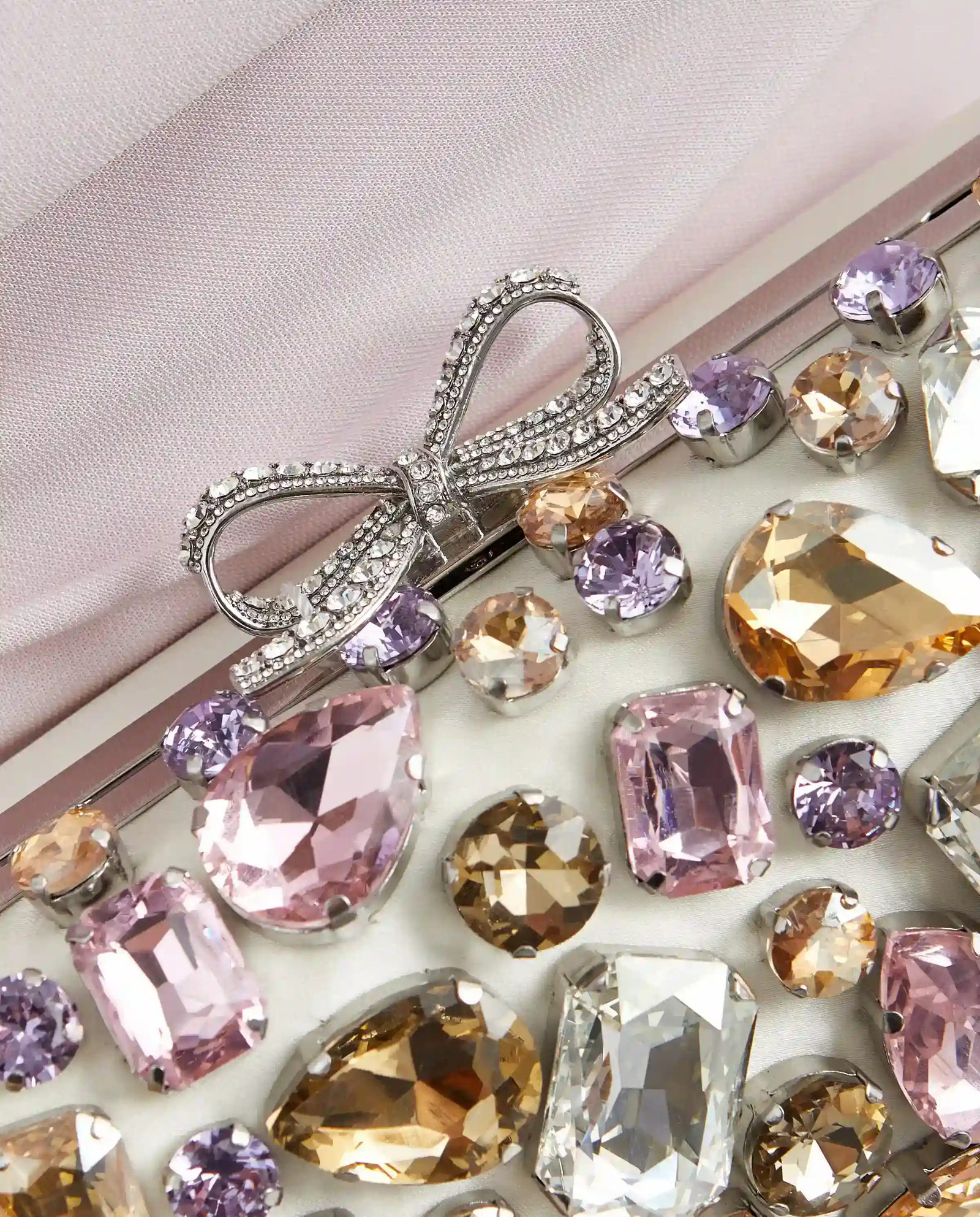 Kremowa kopertówka z kryształkami - Image #7