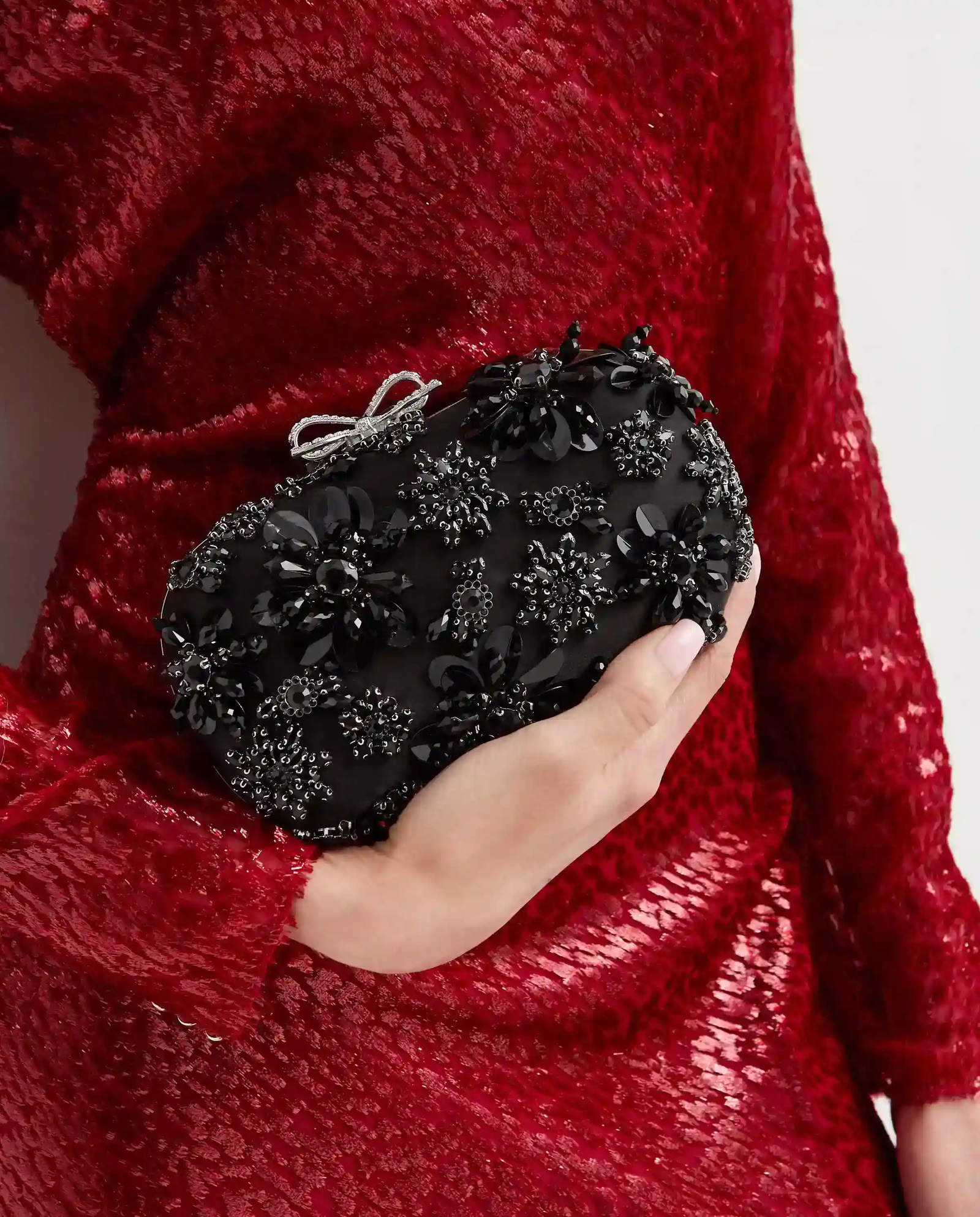 Czarna satynowa kopertówka - Image #2