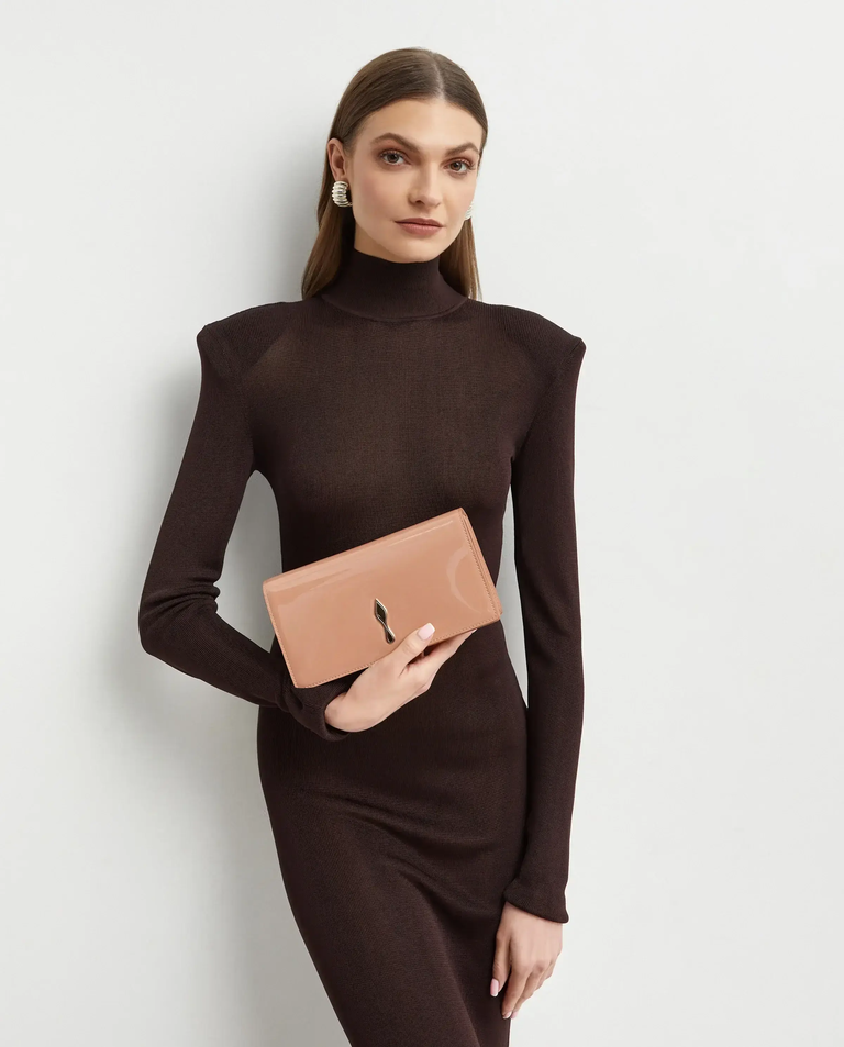 Beżowa lakierowana torebka Bettina