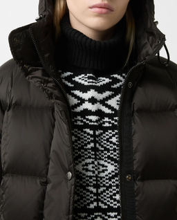 Czarny płaszcz puchowy Fanja - Image #7