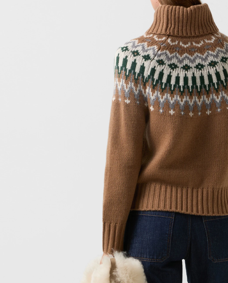 Brązowy sweter z golfem Ingrid - Image #5