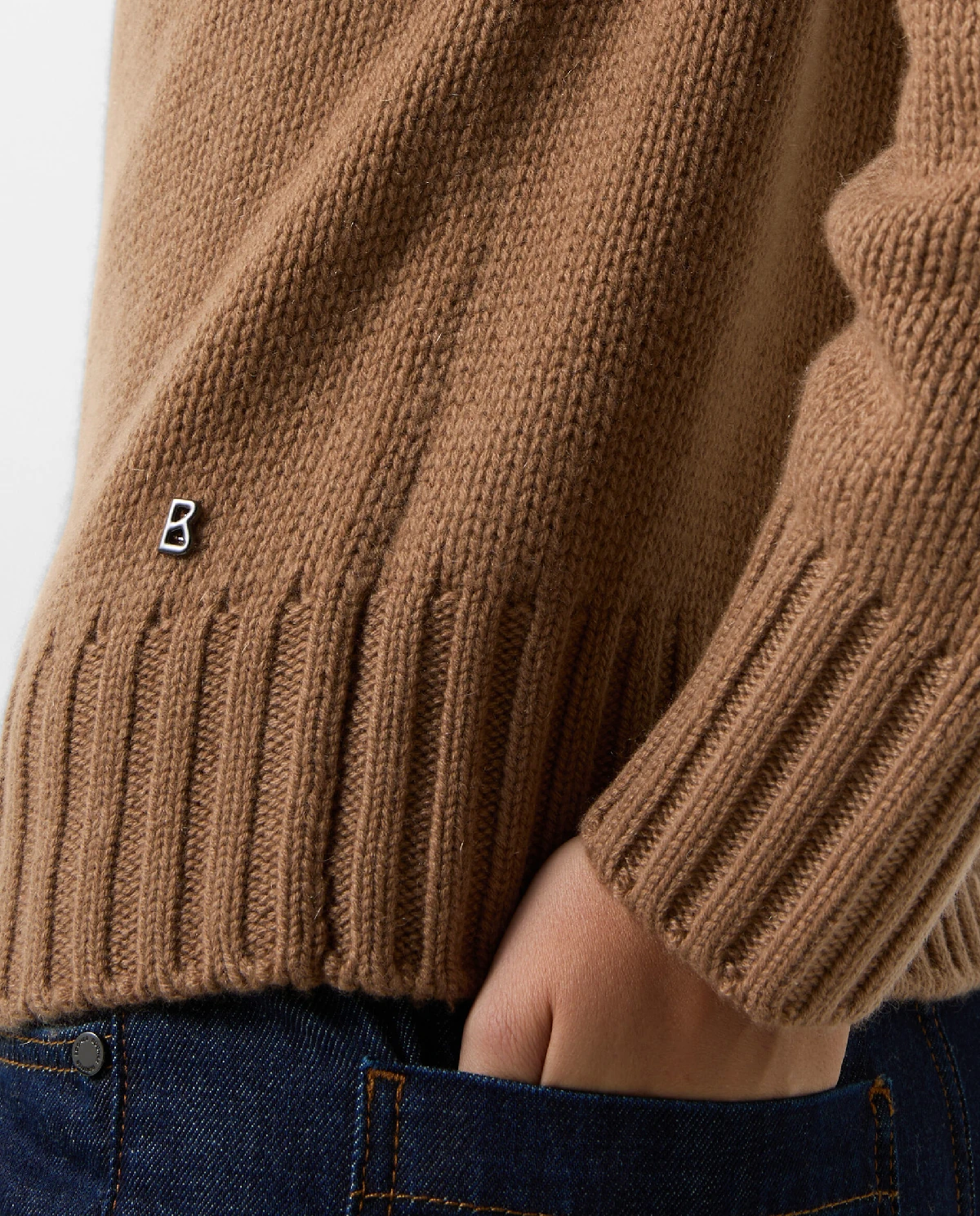 Brązowy sweter z golfem Ingrid - Image #6