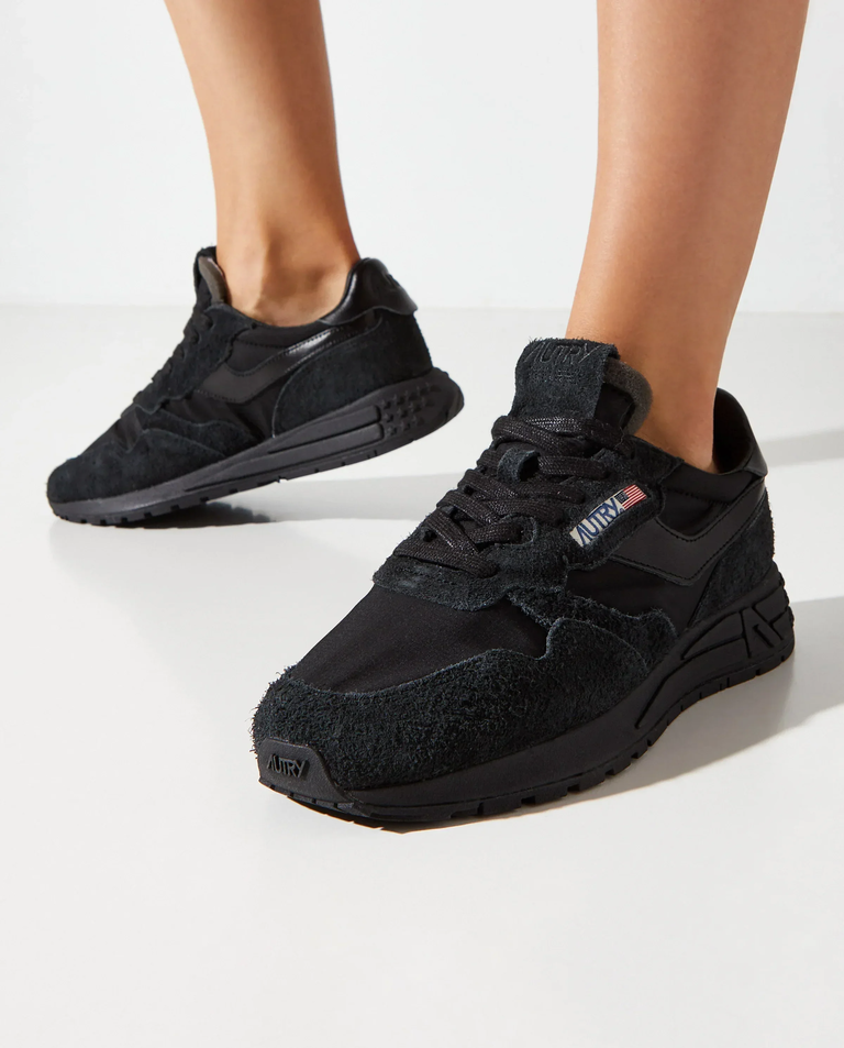 Czarne zamszowe sneakersy Hyperway