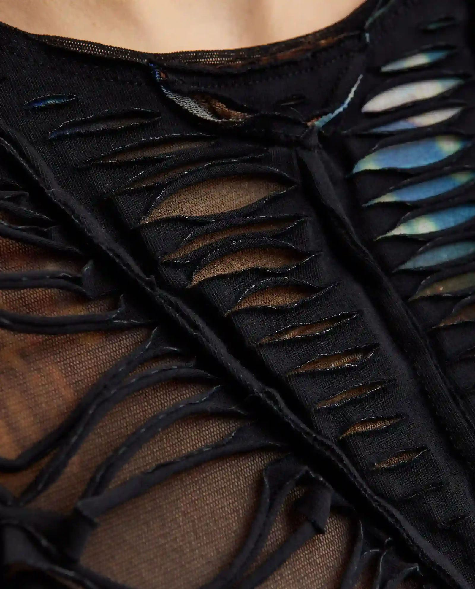 Dwuwarstwowy t-shirt z motywem miasta - Image #3