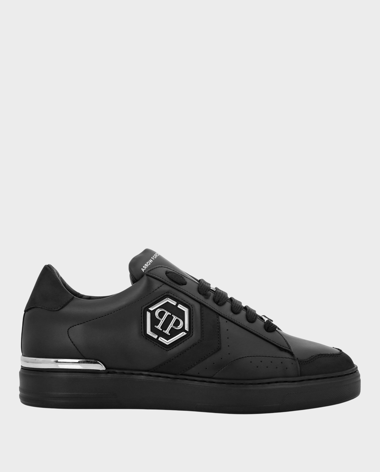 Czarne sneakersy Arrow Force