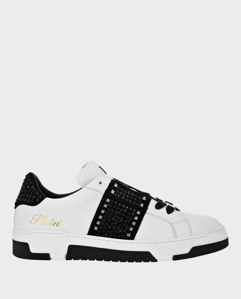 Sneakersy z czarnymi kryształkami Strass