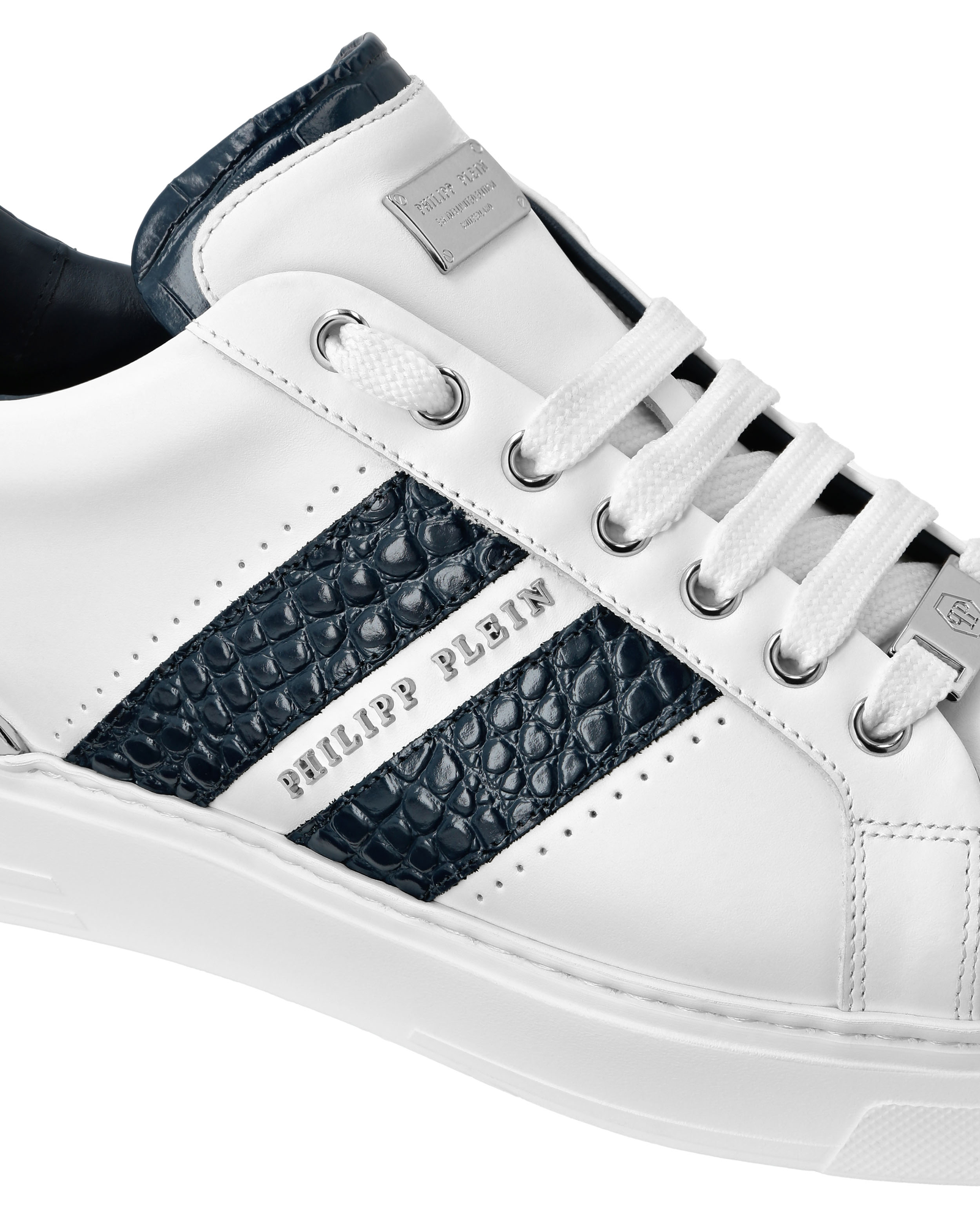 Sneakersy Low Top z granatowymi detalami - Image #2