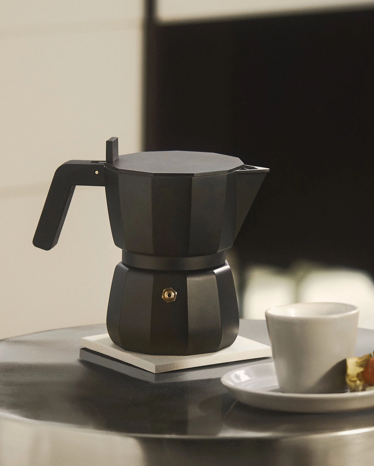 Czarny zaparzacz do espresso na 6 filiżanek - Image #2