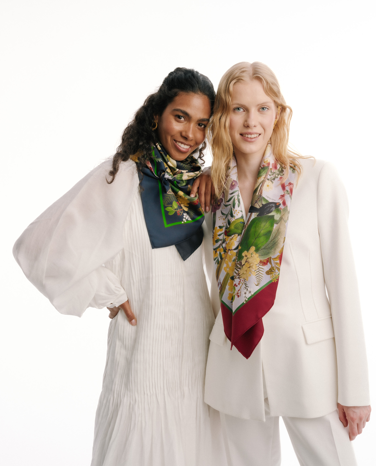 Jedwabna apaszka Endemic Navy - Image #7