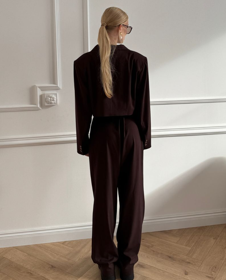 Brązowe spodnie o prostym kroju - Image #4