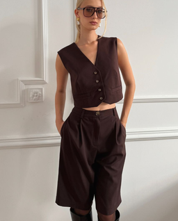 Brązowe spodenki typu bermudy - Image #1