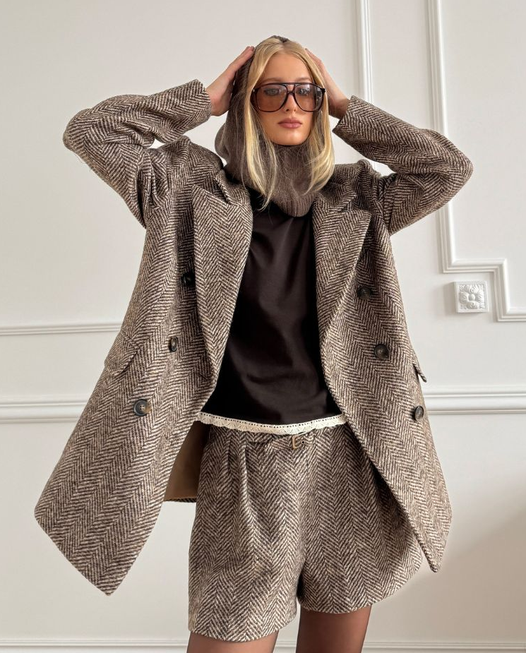 Dwurzędowa marynarka w jodełkę